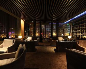 Howard Johnson Parkland Hotel Dalian - Dalian - Lounge