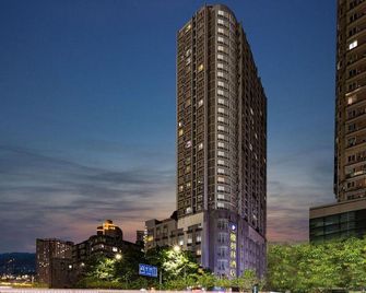 Oak Hotel Chongqing Yingxiang Branch - Chongqing - Edifício