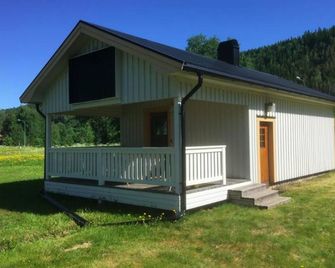 Cottage on a lake property by the lake Tåsjön - Dorotea - Edificio