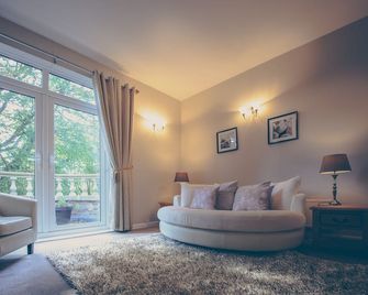 De Courceys Manor Suites & Cottages - Cardiff - Sala de estar