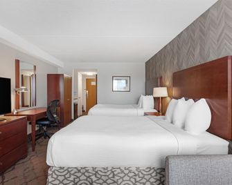 Best Western Plus Otonabee Inn - Peterborough - Bedroom