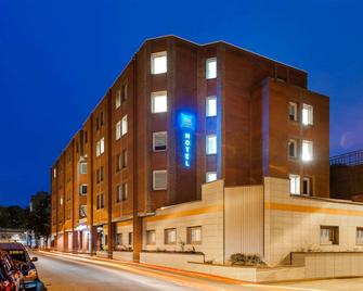 Ibis Budget Lille Gares Vieux-Lille - Lille - Bangunan