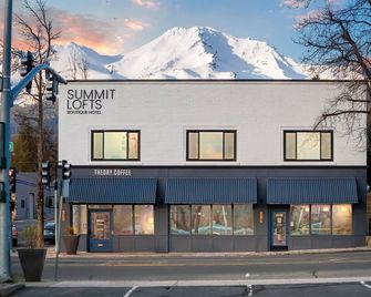 Summit Lofts, View of Mt Shasta, King Bed, #205 - Mount Shasta - Edificio