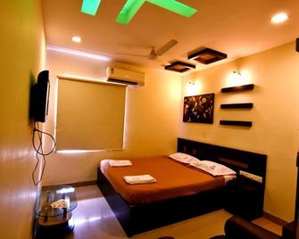 Hotel Metro - Kumbakonam - Camera da letto