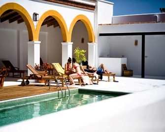 Cortijo de Vega Grande - Llerena - Piscina