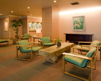 Oze Iwakura Resort Hotel - Katashina - Oleskelutila