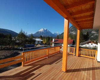 Alpenmond Appartment Halbmond - Leutasch - Balkon