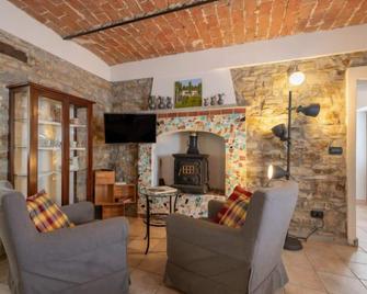 Apartment Appartamento Galli by Interhome - Monastero Bormida - Sala de estar