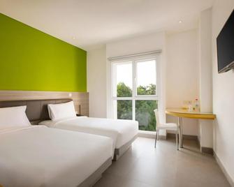 Amaris Hotel Darmo Surabaya - Surabaya - Soveværelse