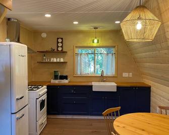 Little Anchor A-frame, short walk to beach/ pier/ General Store. - Halfmoon Bay - Cocina