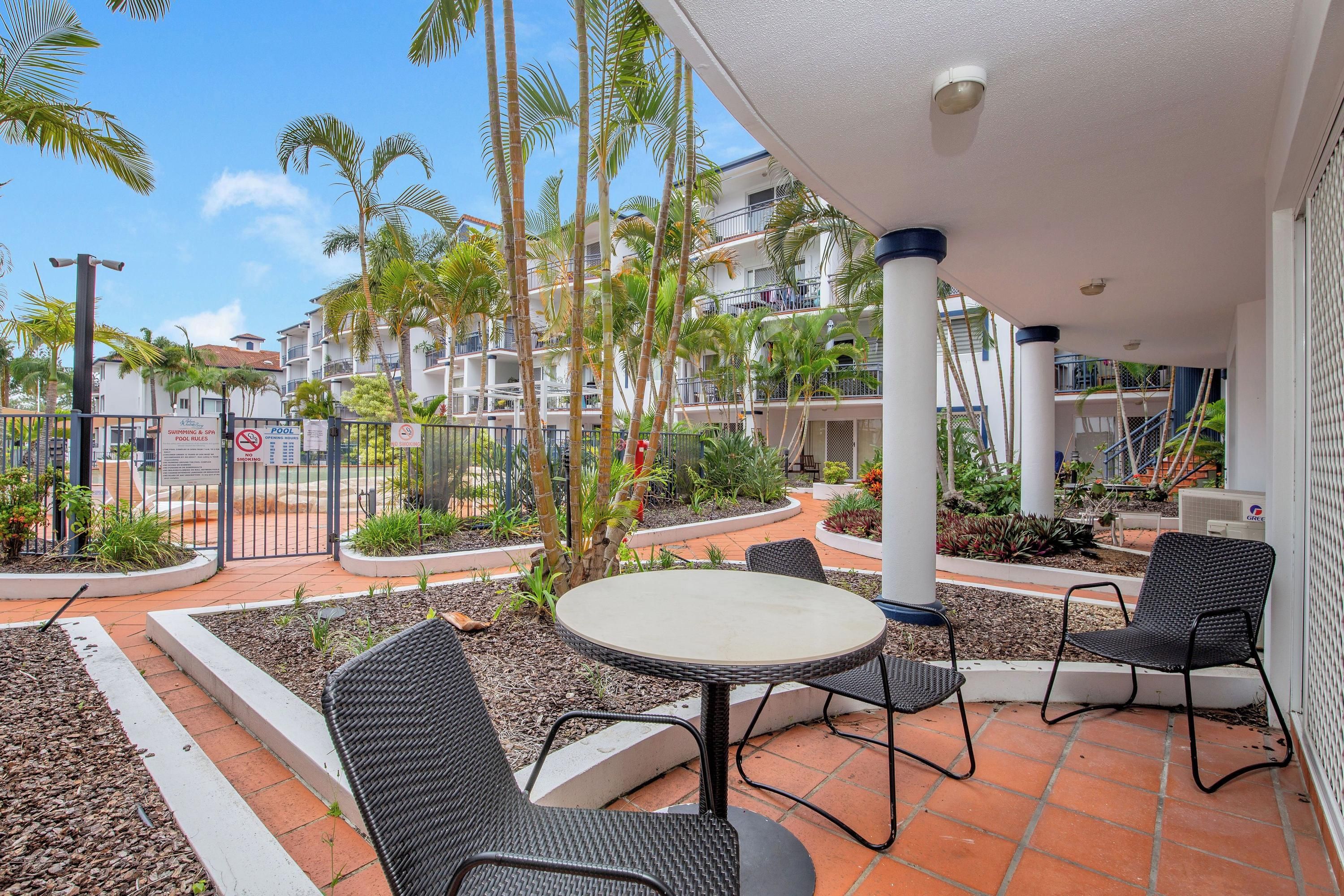 Blue Water Bay Luxury Villas - Southport