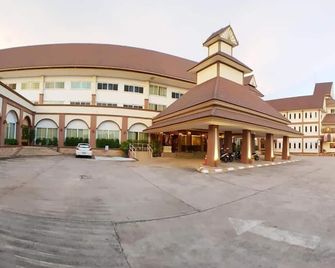 Major Grand Hotel - Chum Phae
