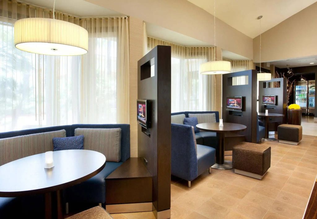 Courtyard by Marriott Palm Springs