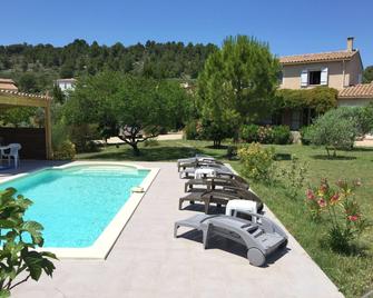 L'Atelier de Maia - Mormoiron - Piscina