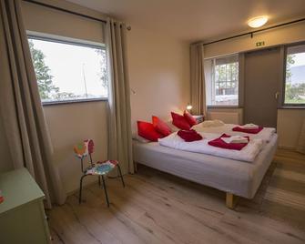 Hestasport Apartment - Varmahlid - Bedroom