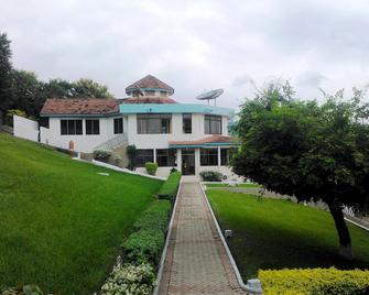 Paradise Resort, Lake Bosomtwe - Kuntanase - Edificio