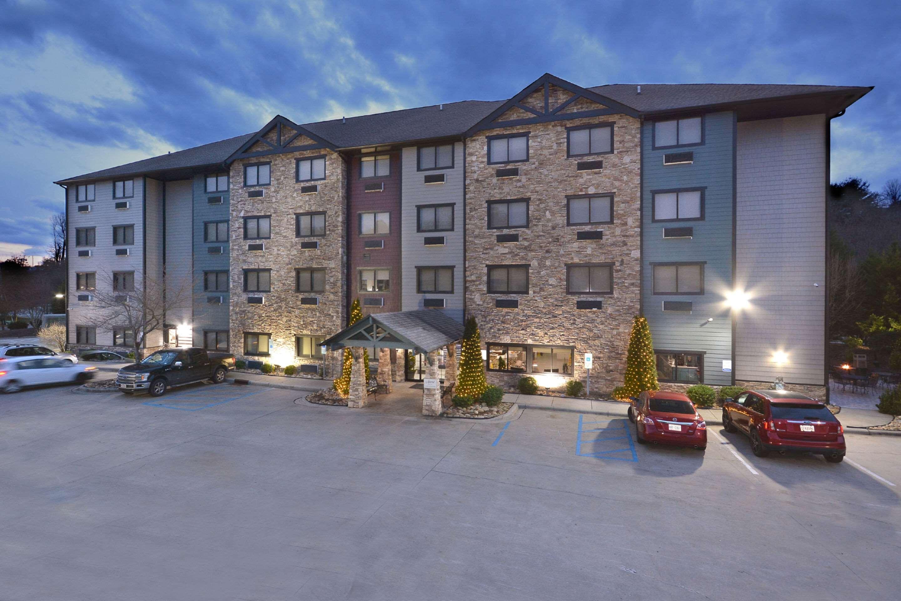 Brookstone Lodge near Biltmore Village Ascend Hotel Collection