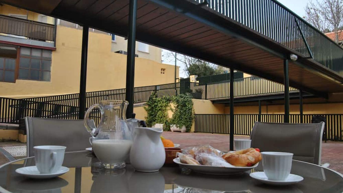 Apartahotel Collarubio