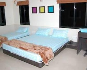 Hotel Harmony - Jūnāgadh - Bedroom