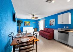 Coco Sands Villas Unit 2 - Cape Canaveral - Dining room