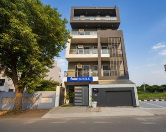 Fabhotel Alpha - Gurugram - Gebouw