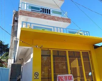 Villa Juan y Exequila - Anda - Edificio