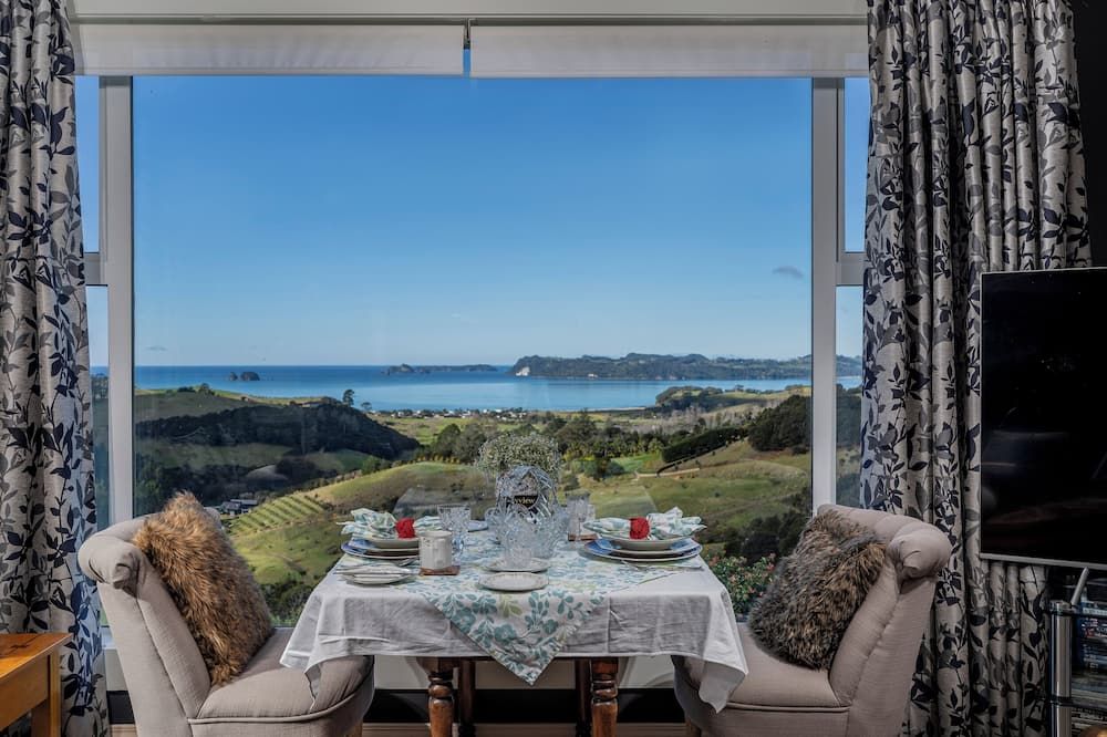 Bayview Valley Lodge Bed & Breakfast - Whitianga - Phòng ăn