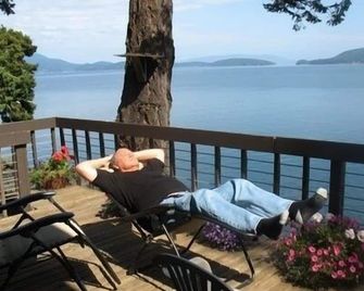 Lopez Island Vacation Rental Getaway - Lopez Island - Balcony