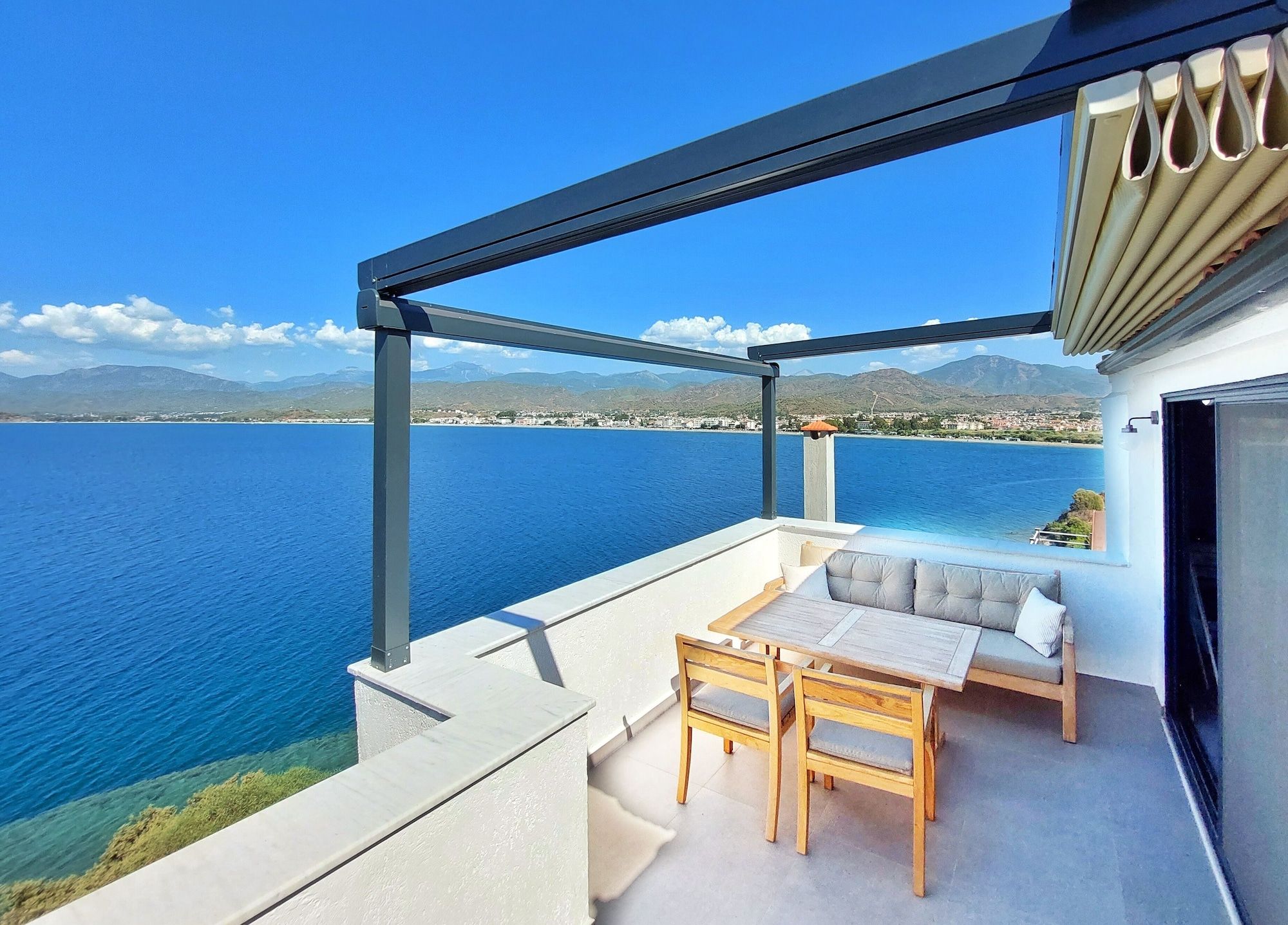 Ece Hotel Sovalye Island - פטהייה - מרפסת