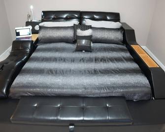 Awesome Lakefront Unique House - Conyers - Camera da letto