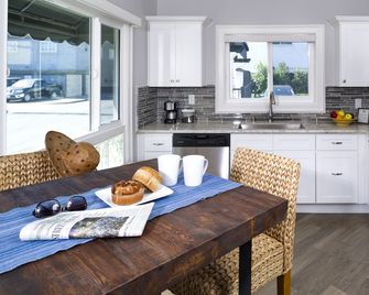 Newport Beach Hotel, A Four Sisters Inn - Newport Beach - Kuchyň