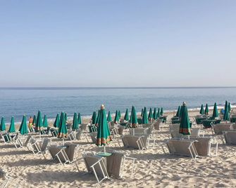 Residence Emmesse - Zambrone - Strand