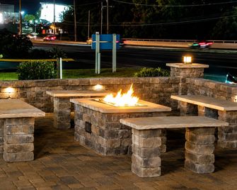 Days Inn by Wyndham Apple Valley Pigeon Forge/Sevierville - Sevierville - Property amenity