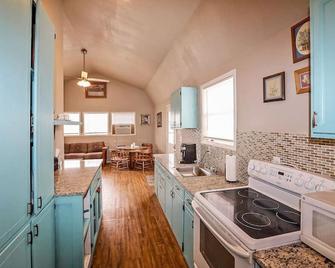 Palo Duro Canyon Texas - Cowboy Cabin - Canyon - Kitchen
