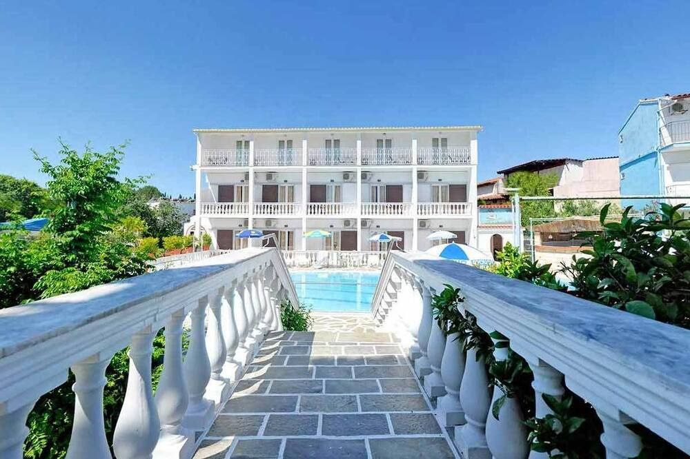 جيوفيا هوتل