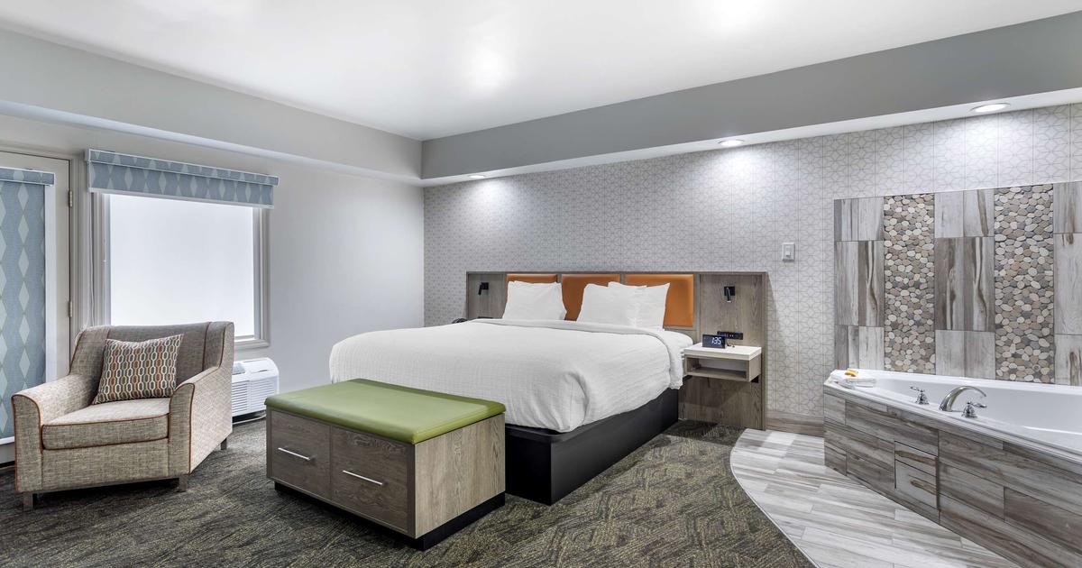 Best Western Plus Apple Valley Lodge Pigeon from 66. Pigeon