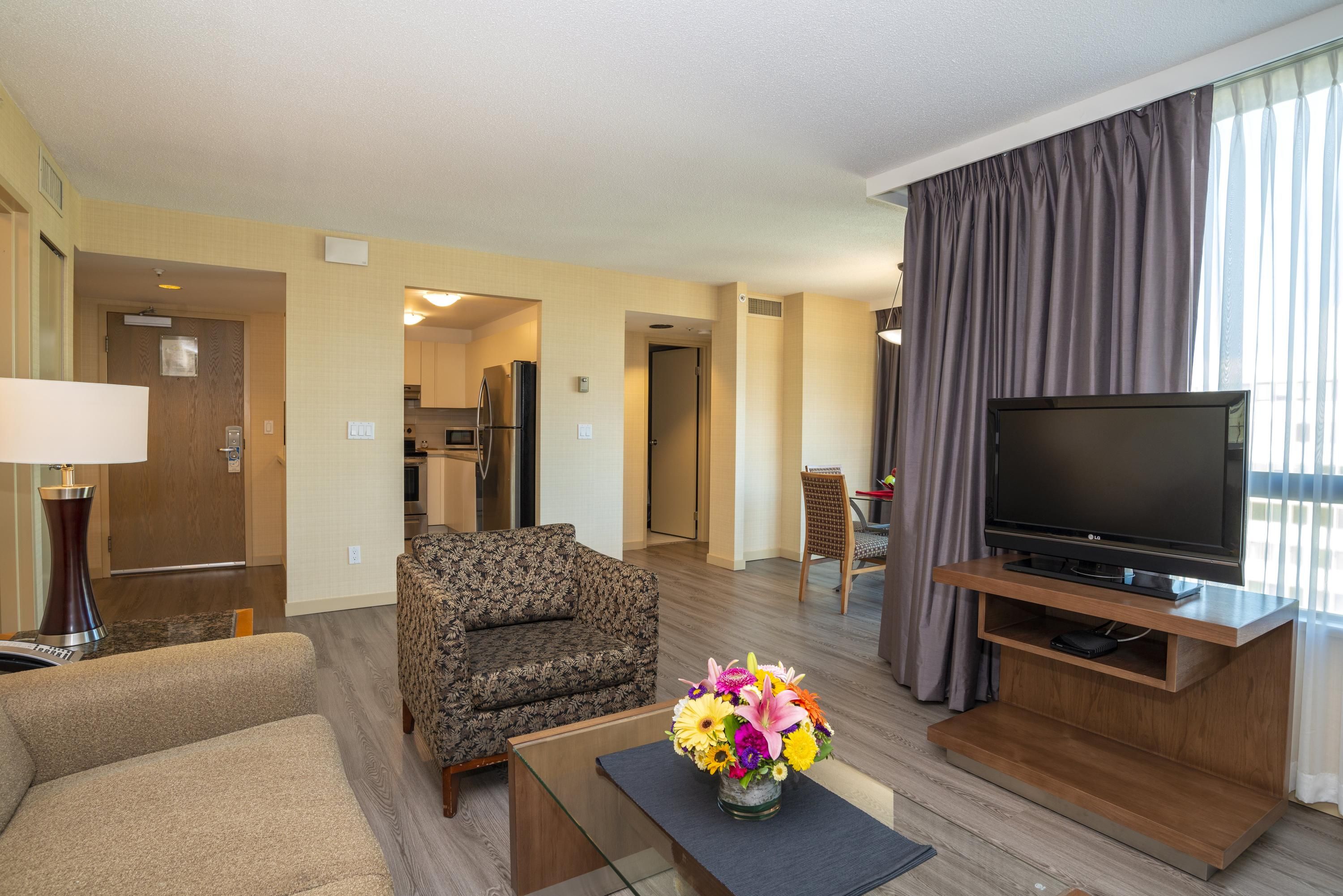 لانديس هوتل آند سويتس