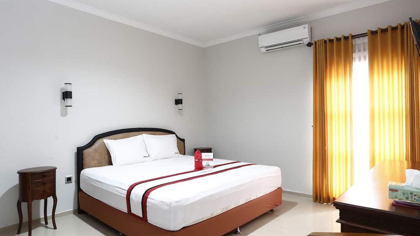 RedDoorz Plus near Adisucipto Airport 2