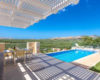 Splendid Villa in Achlades With Private Pool Near Bali - Achlades - Piscina