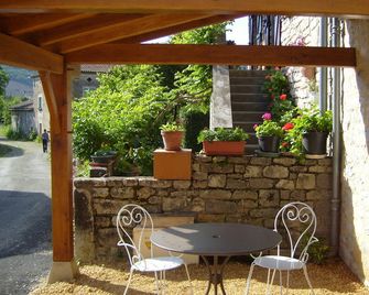 Small studio for 2 in the gorges of the Aveyron - Saint-Antonin-Noble-Val - Patio