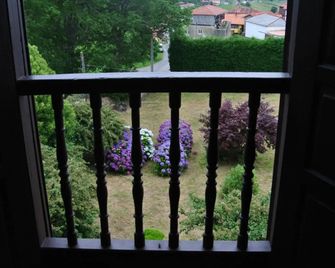 Hotel Rural El Algaire - Salas - Balcón