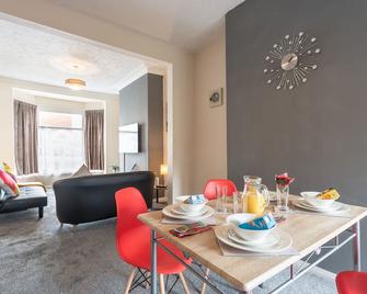 Jesouth Home - Kingston upon Hull - Essbereich