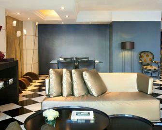 Hotel Gran Derby Suite - Barcelona - Wohnzimmer