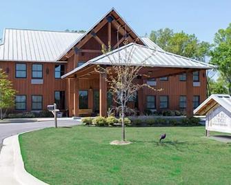 Champions Black Bear Lodge - Delhi - Building