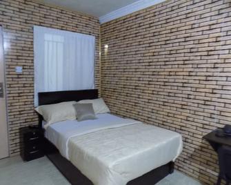 Posh Apartments and Hotel - Lagos - Bedroom