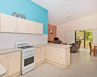 Cowan Palms Unit 3 - Tangalooma - Cocina
