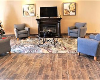 Baymont by Wyndham West Plains - West Plains - Lounge