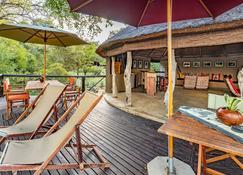 Umlani Bushcamp - Lodge - Kruger National Park - Patio