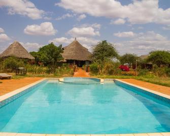 Lake Jipe Safari Camp - Taveta - Pool