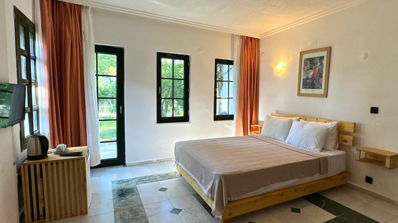 Club Mel Holiday Resort